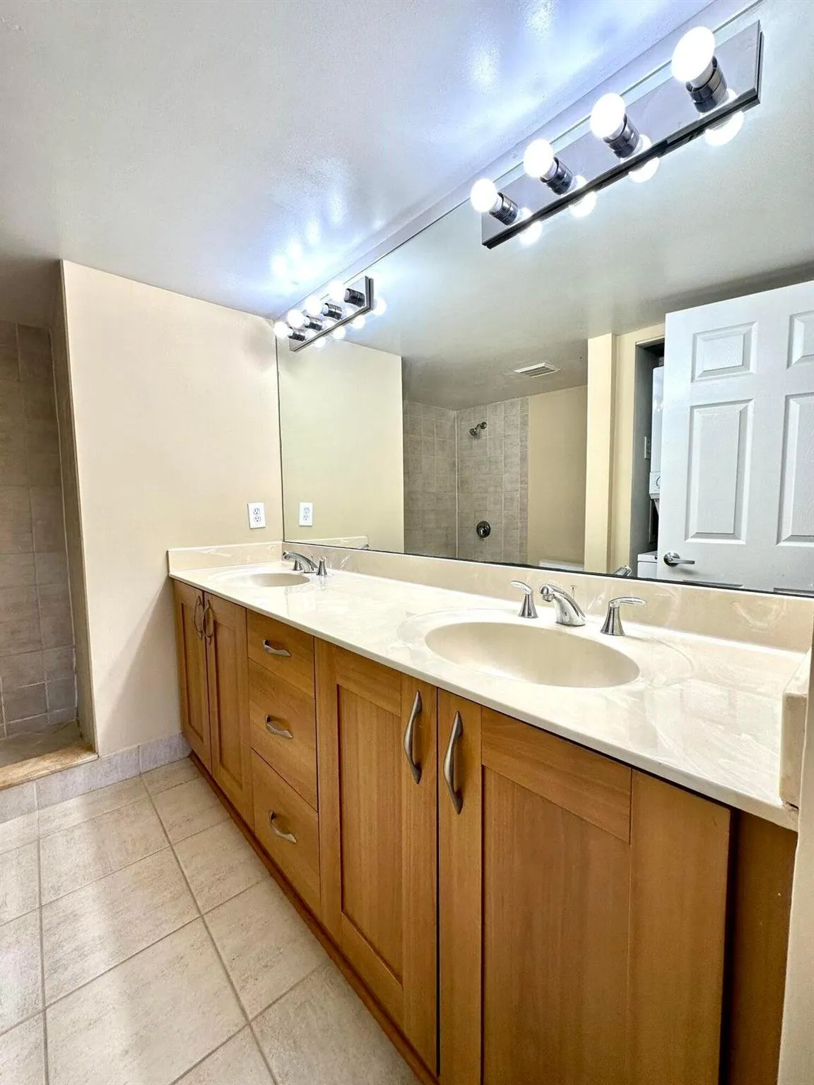 3209 Clint Moore Road, #105