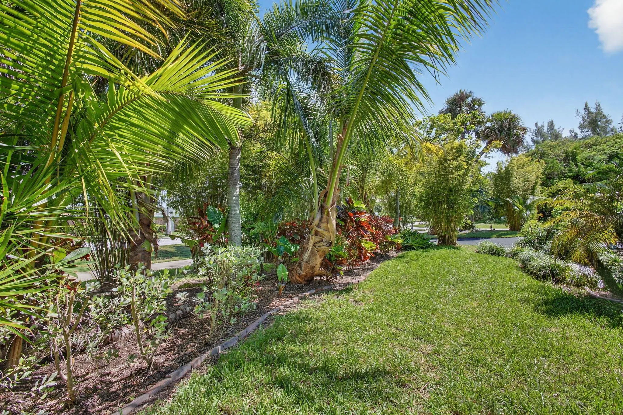 2025 S Ocean Drive