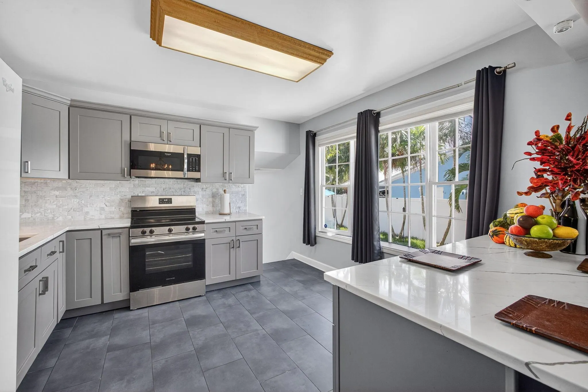 2025 S Ocean Drive