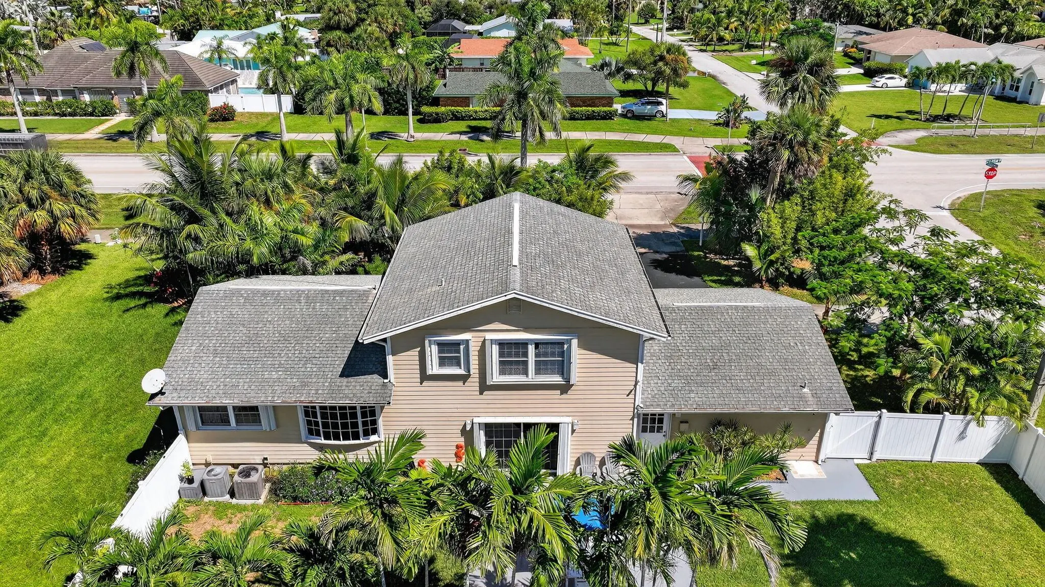 2025 S Ocean Drive