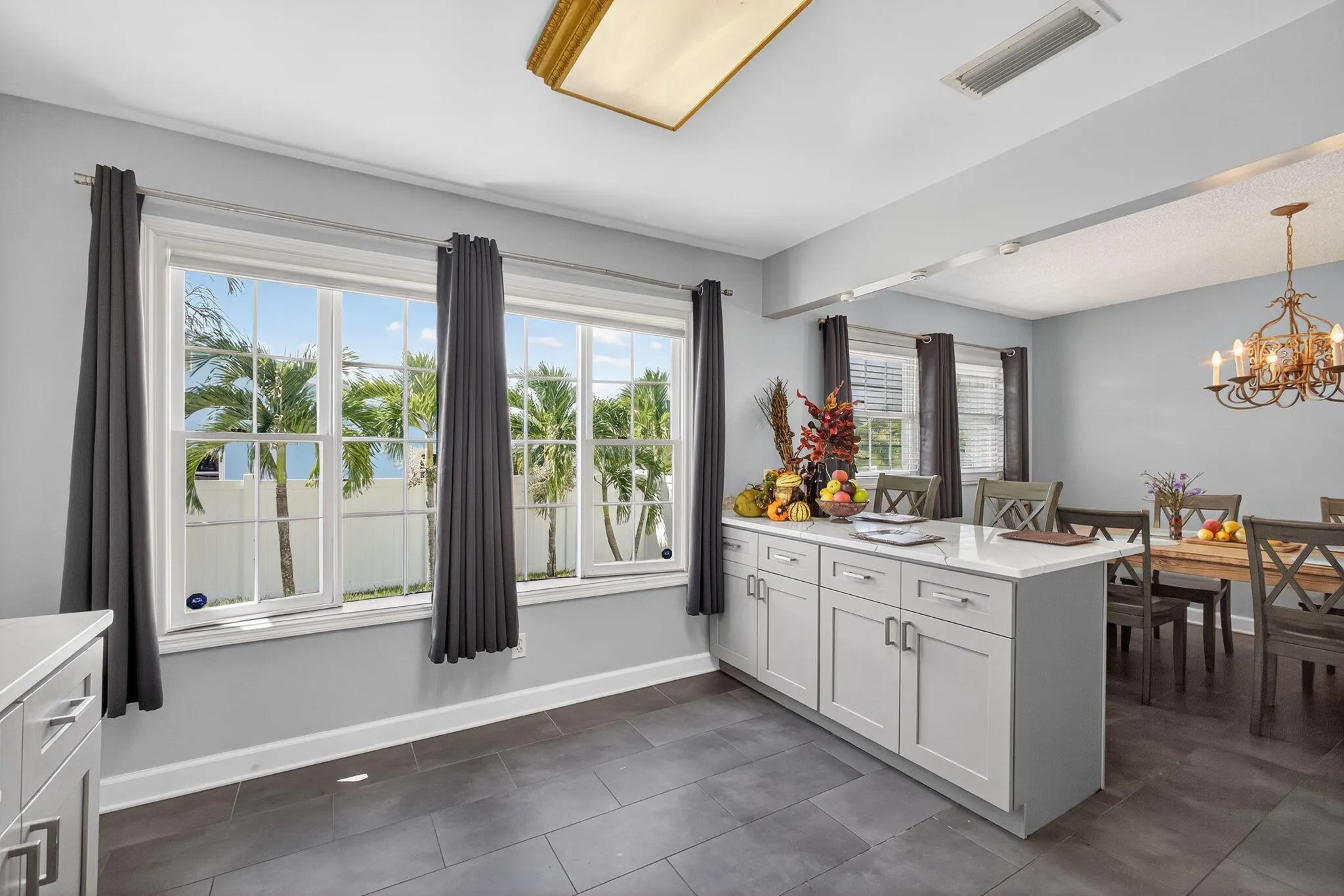 2025 S Ocean Drive