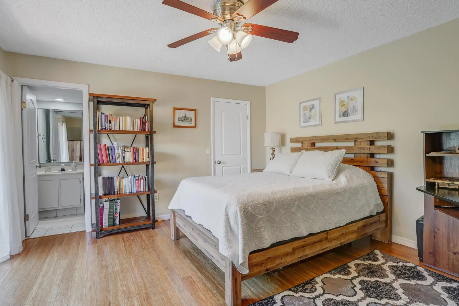825 Center Street, #14a