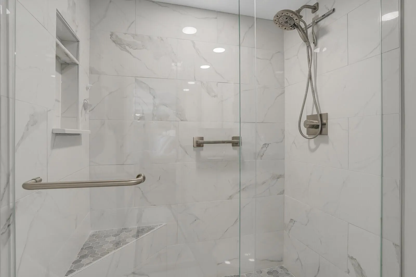 825 Center Street, #14a
