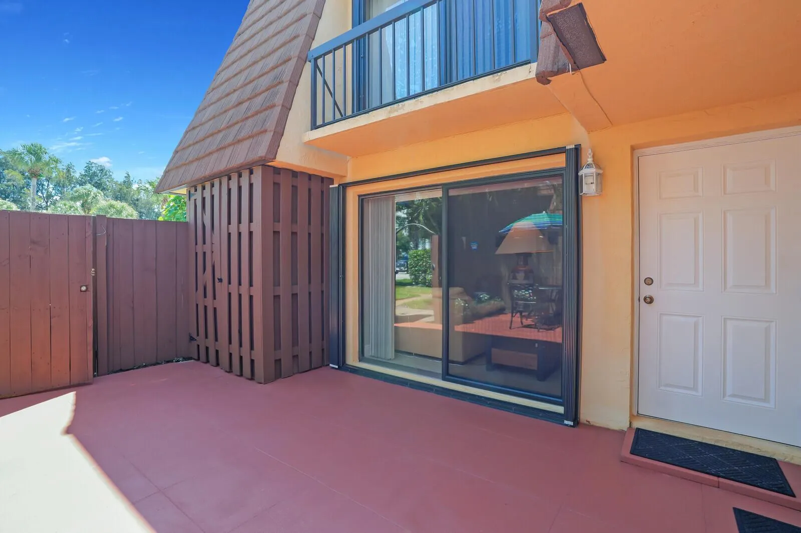 825 Center Street, #14a