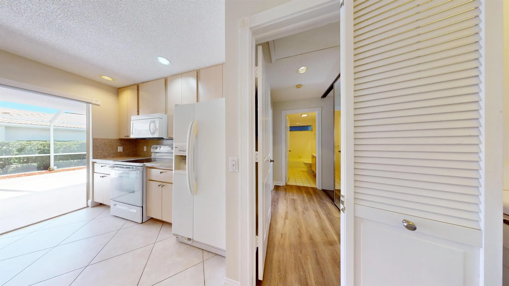 7503 Geminata Oak Court