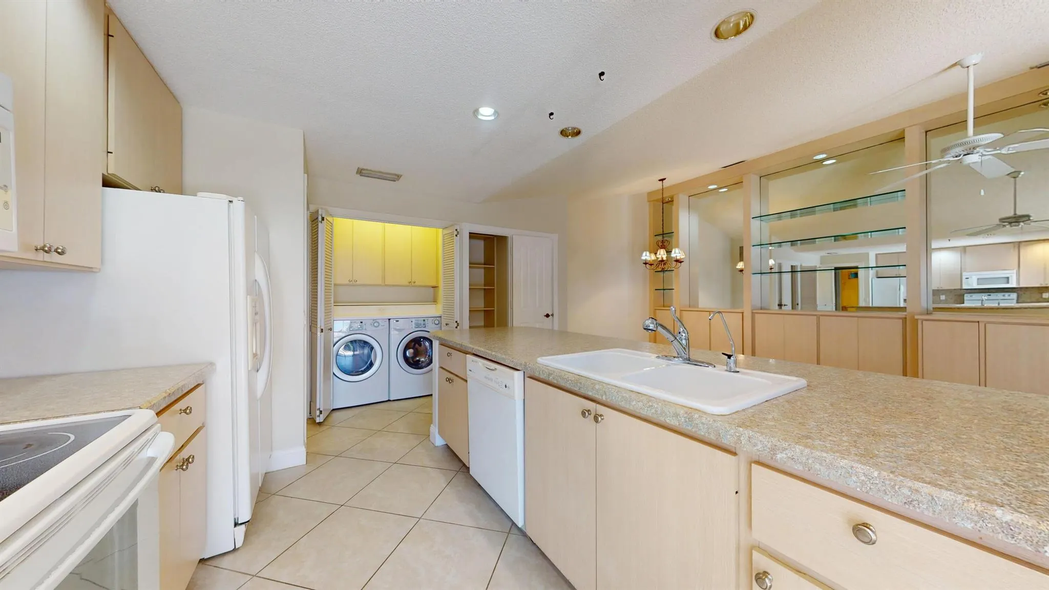 7503 Geminata Oak Court