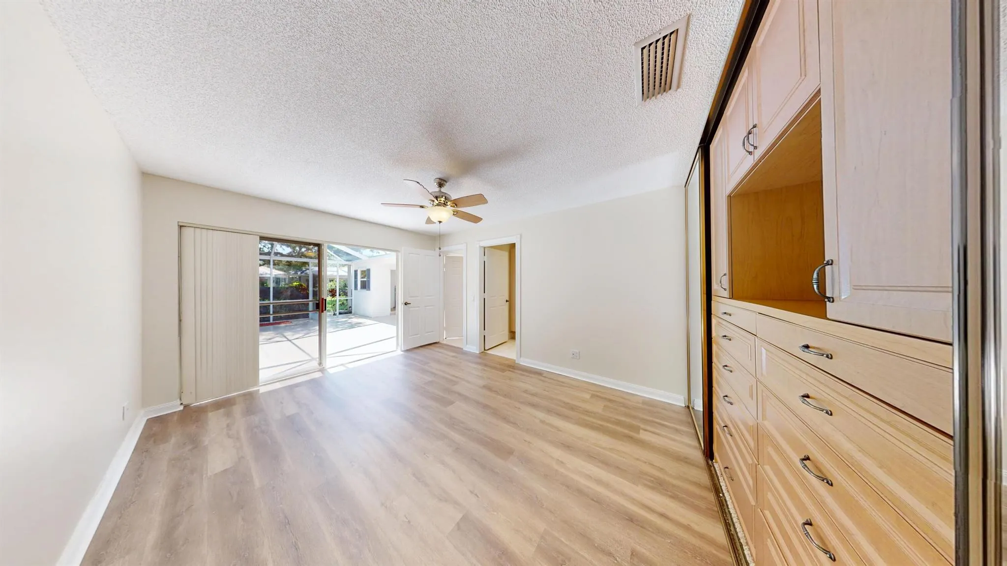 7503 Geminata Oak Court