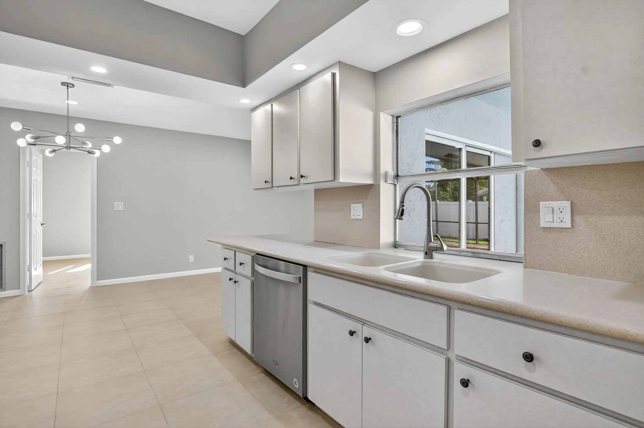 1544 NW 9th Street