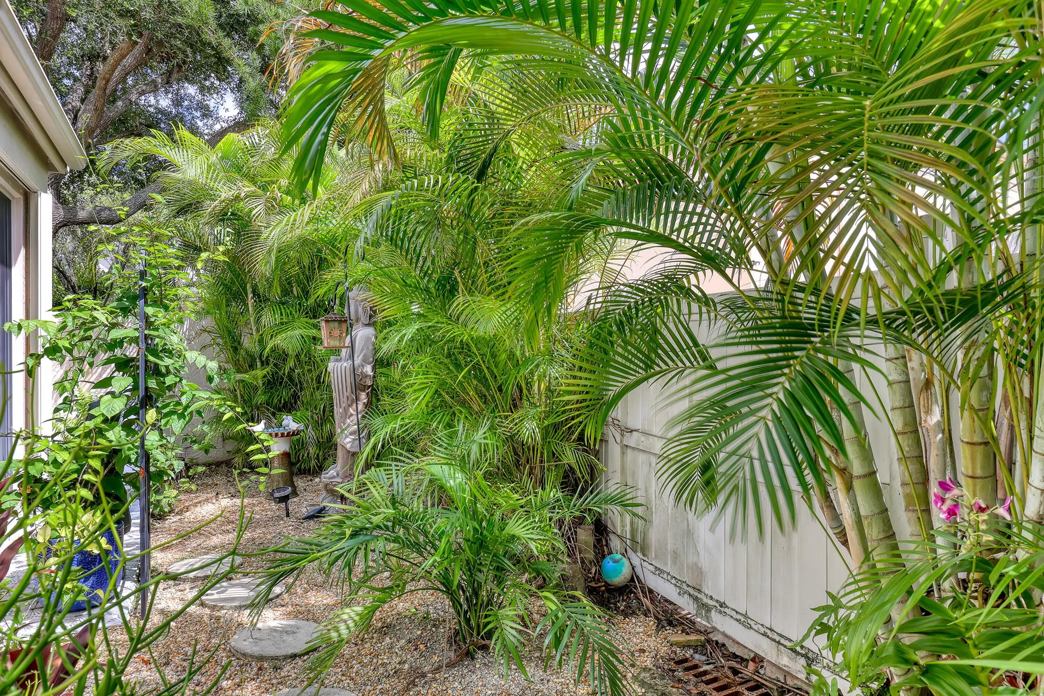 2076 Cezanne Road
