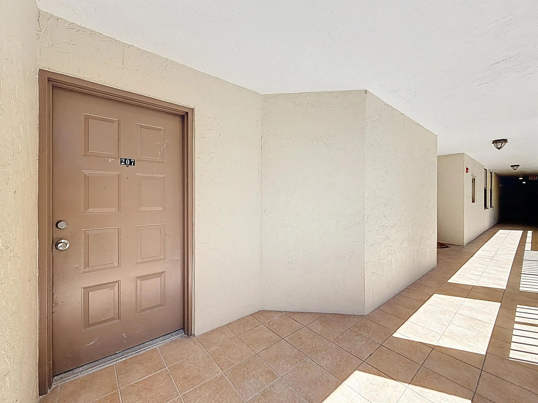 955 Egret Circle, #207