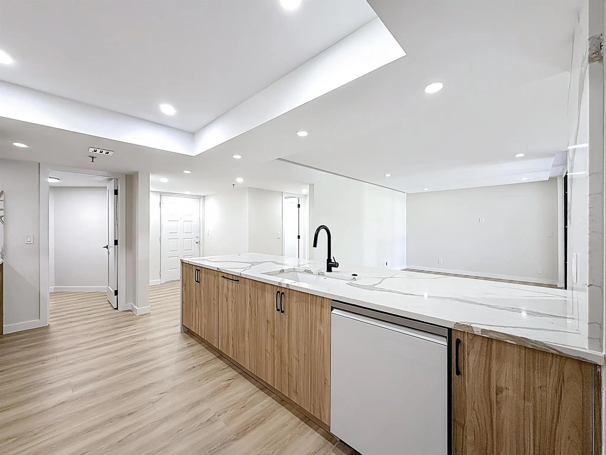 955 Egret Circle, #207
