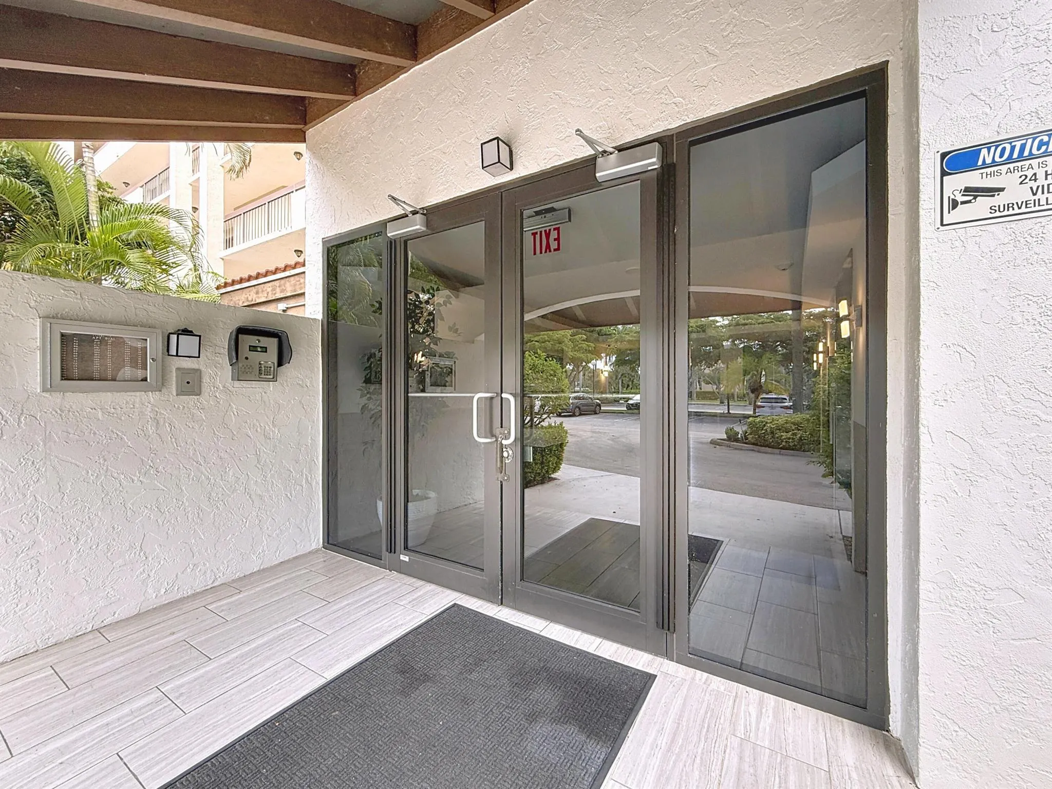 955 Egret Circle, #207
