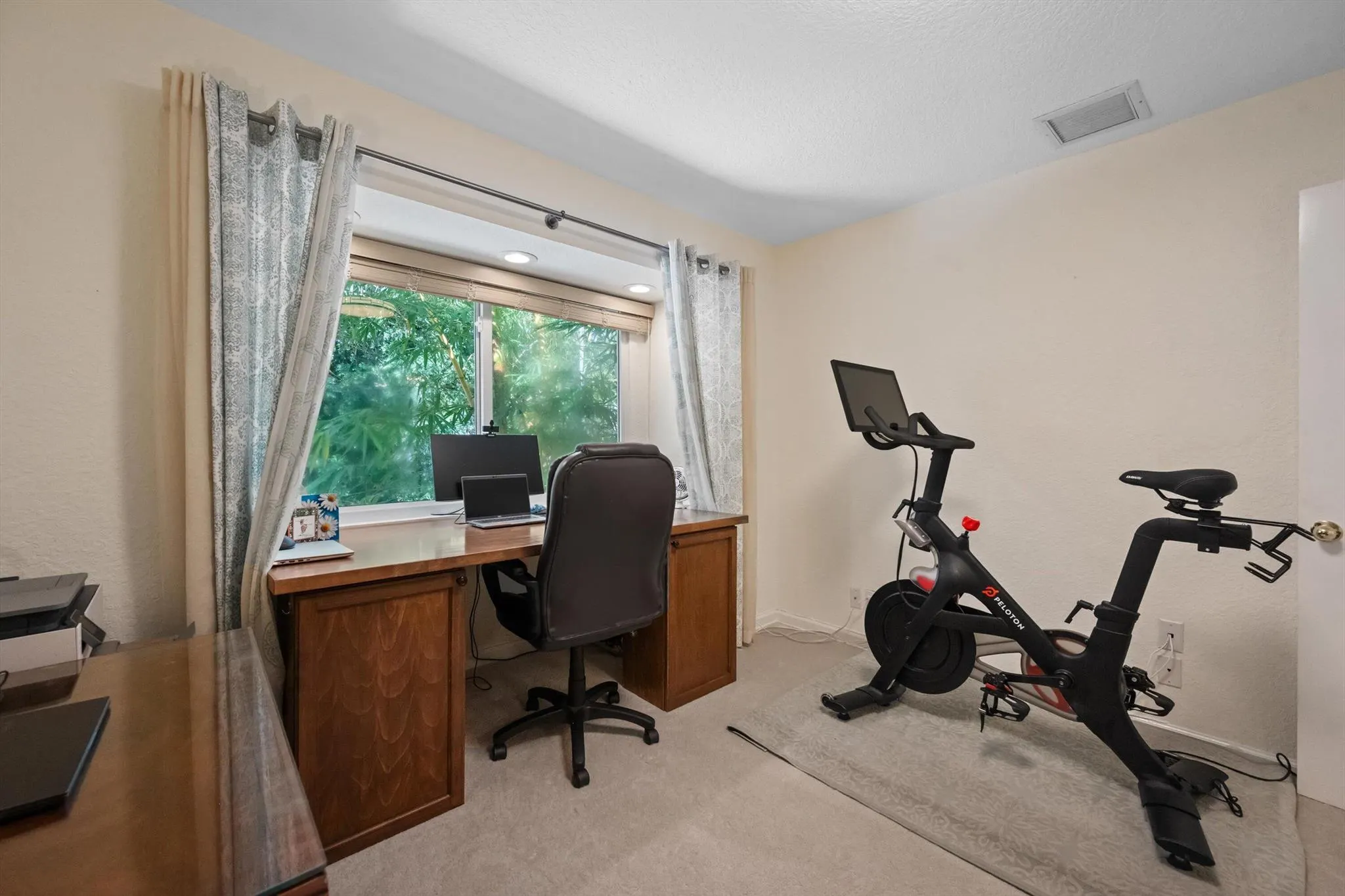 92 Squire Drive