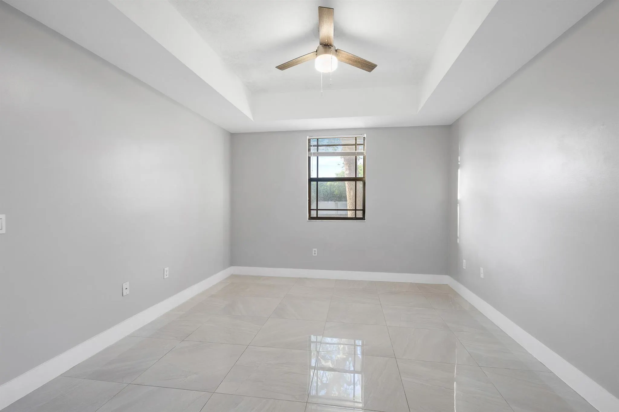3585 NE 5th Street, #101