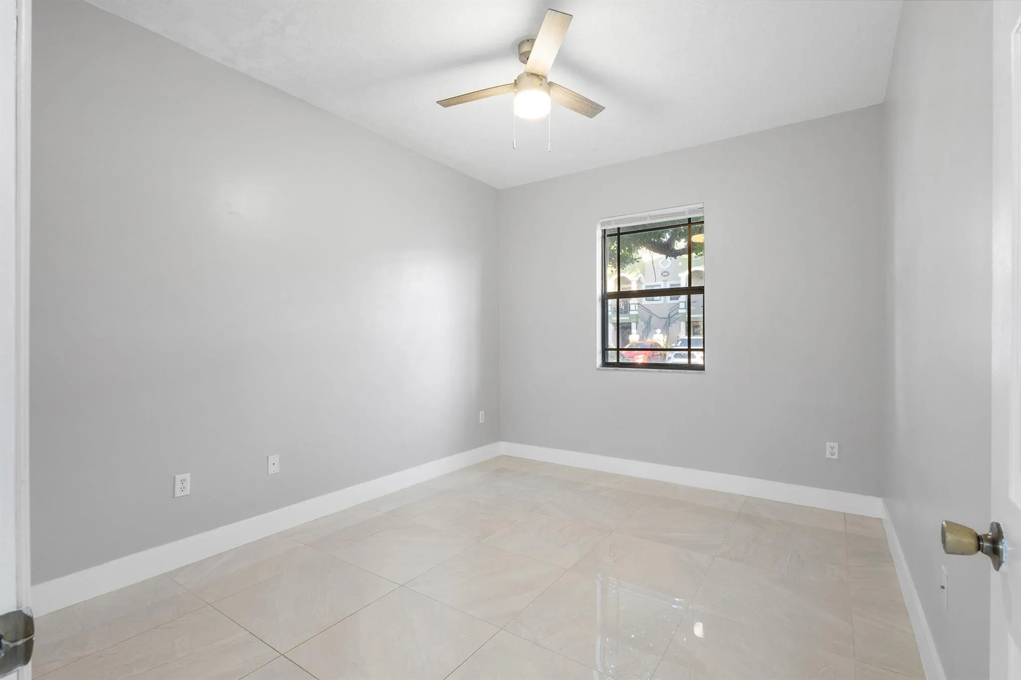 3585 NE 5th Street, #101