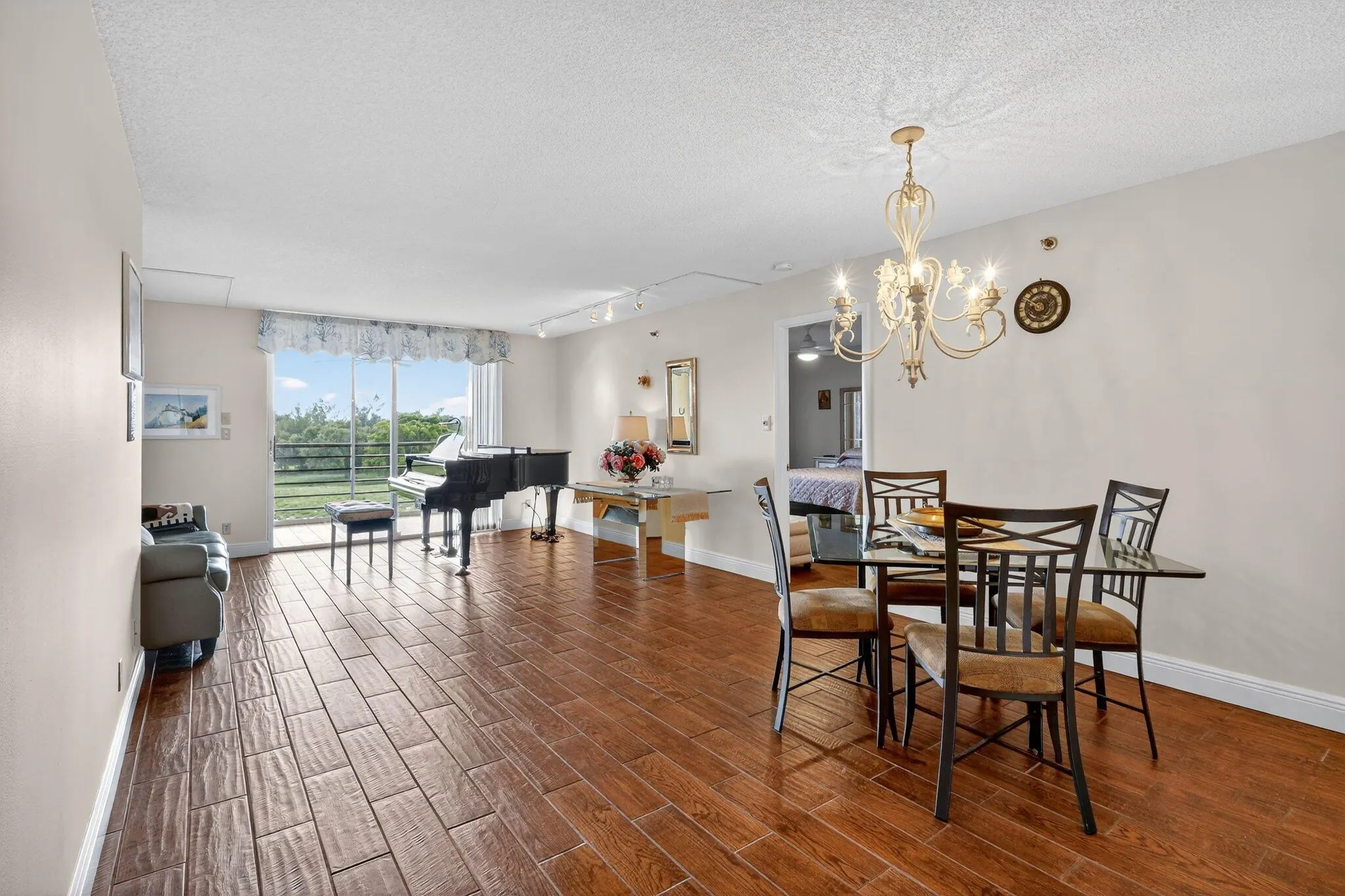 5340 NW 2nd Avenue, #421
