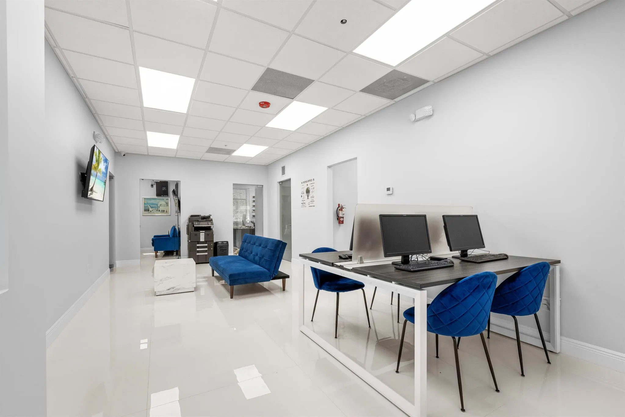 9200 Belvedere Road, #207
