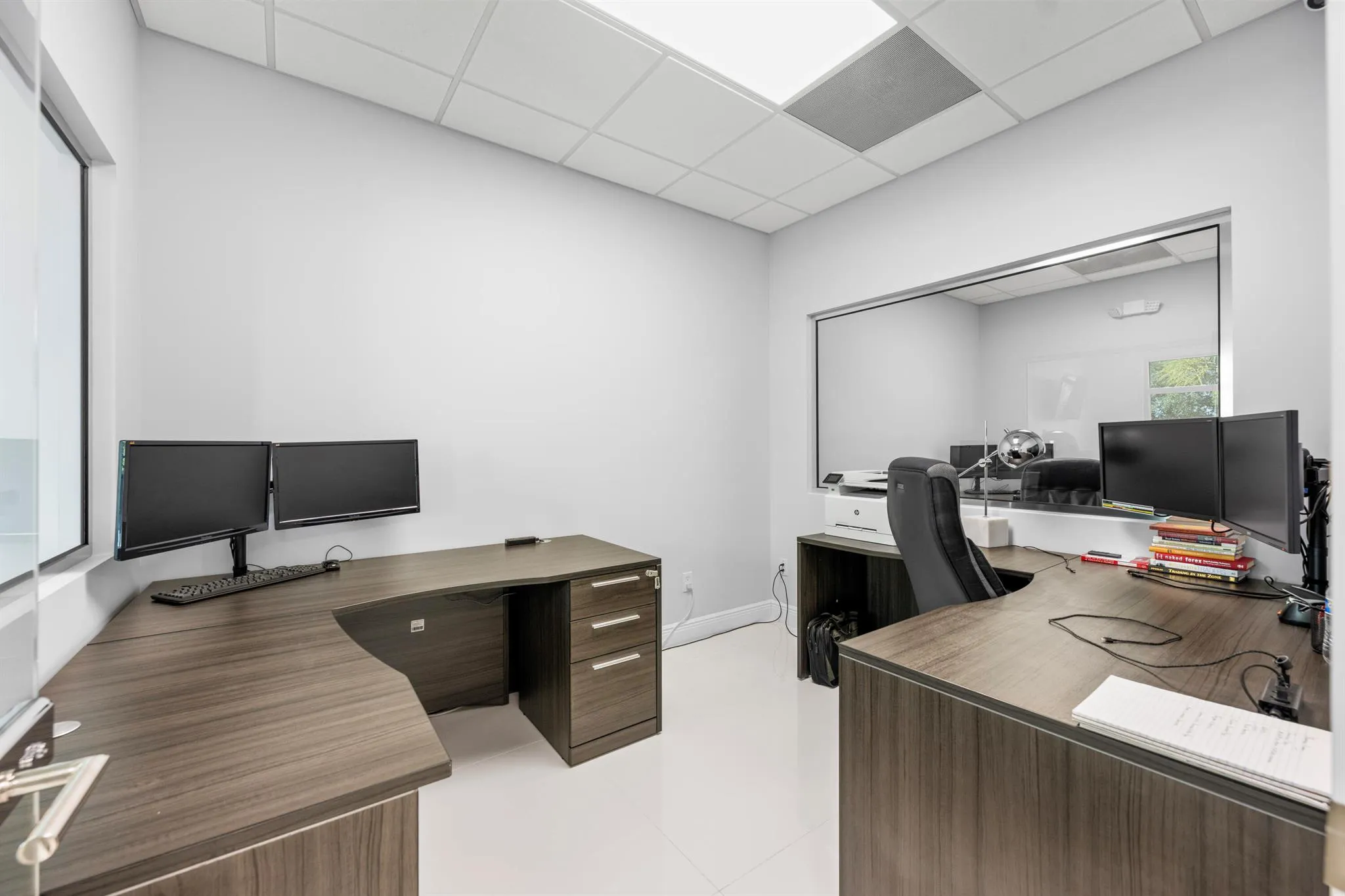 9200 Belvedere Road, #207