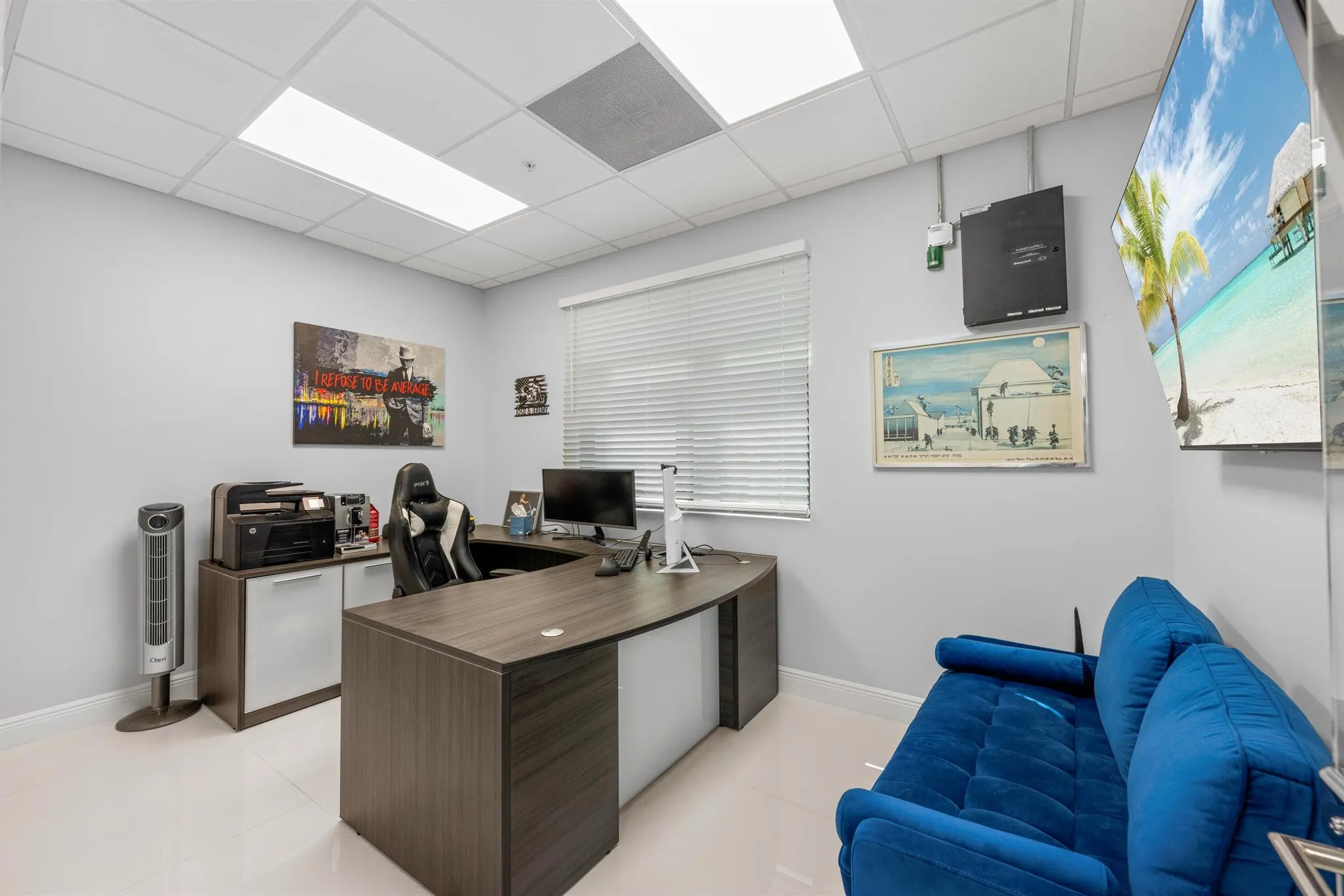 9200 Belvedere Road, #207