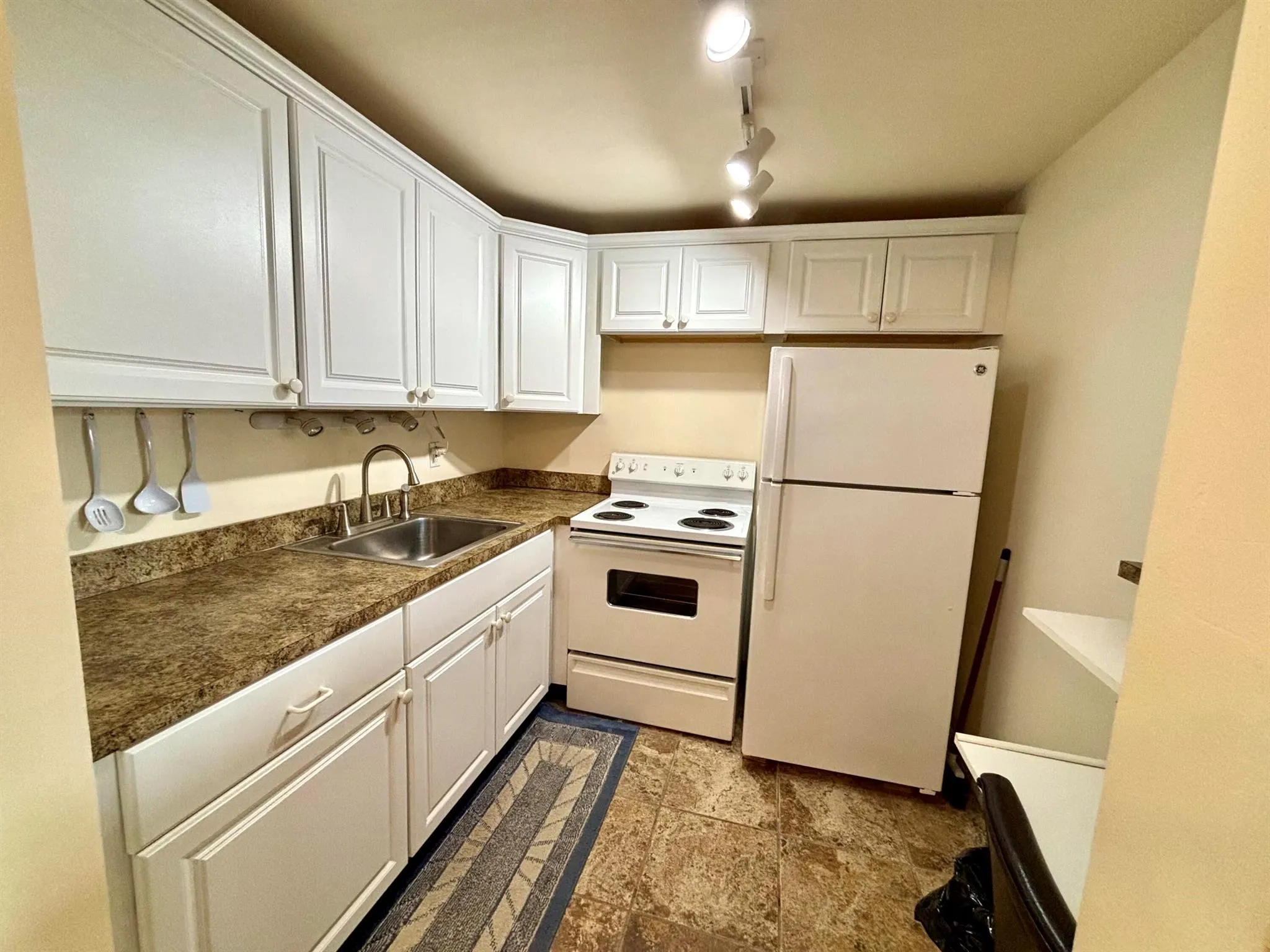 150 Easthampton G, #150