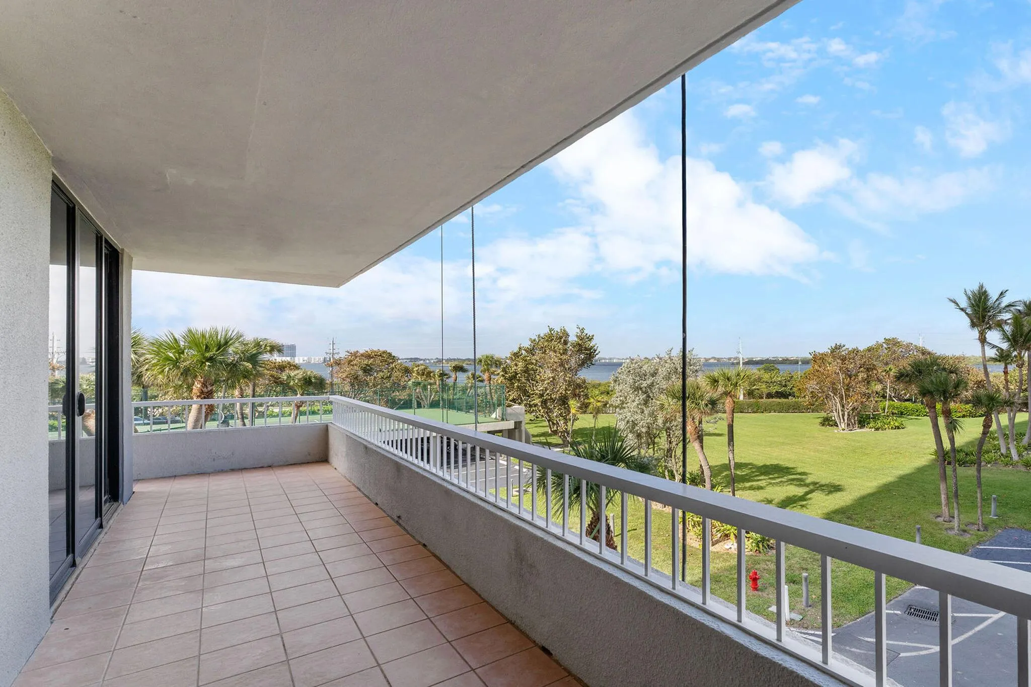 5510 N Ocean Drive, #3d