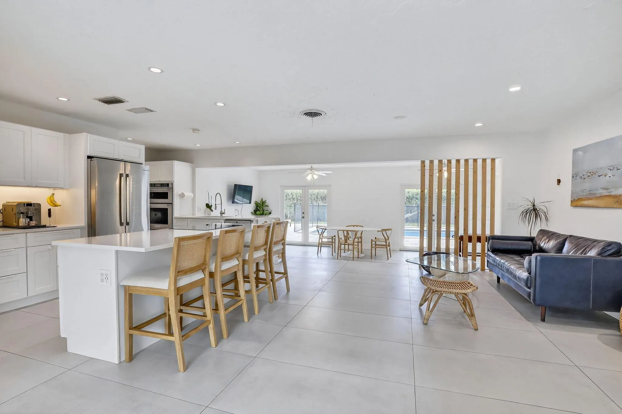 382 S Fig Tree Lane