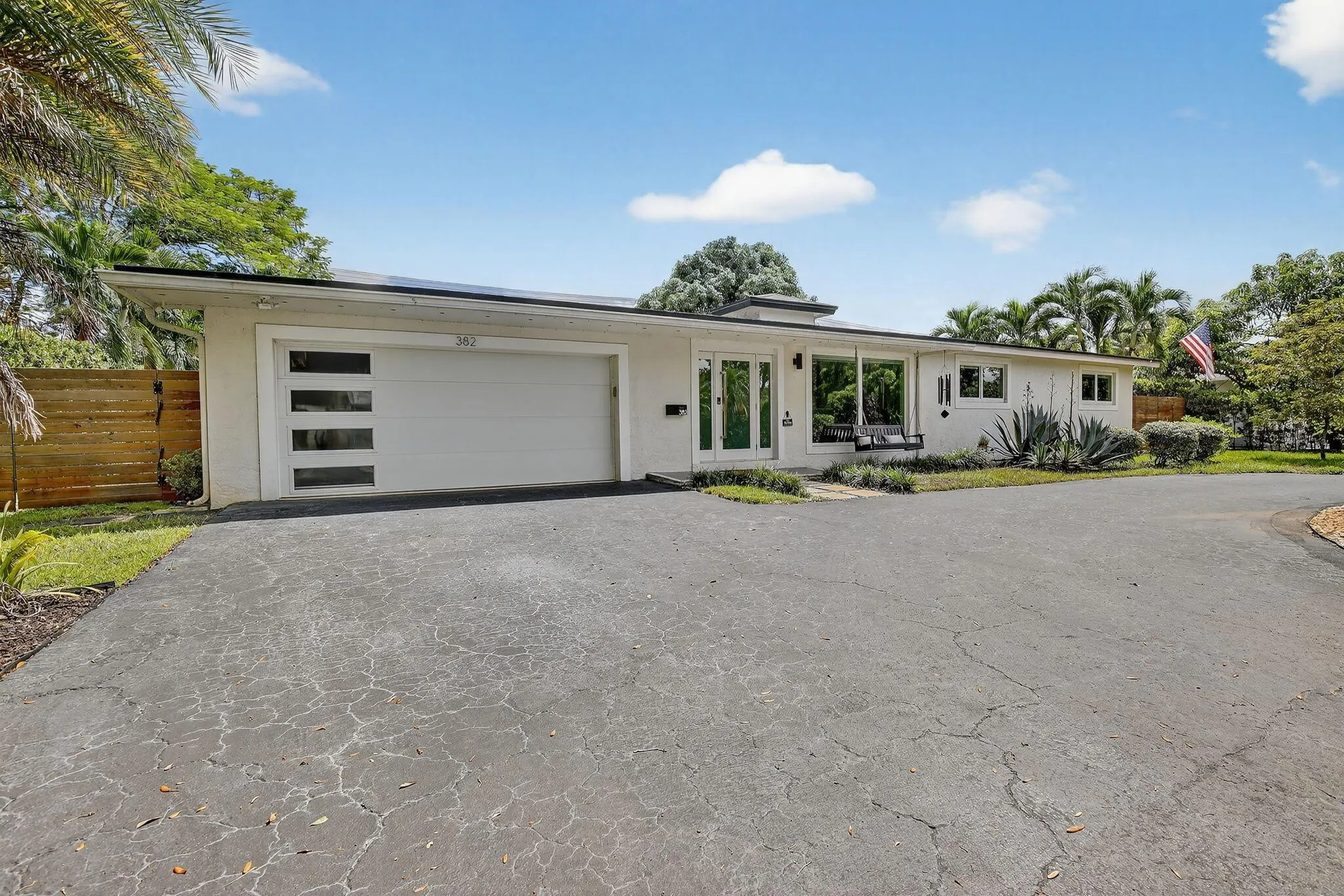 382 S Fig Tree Lane