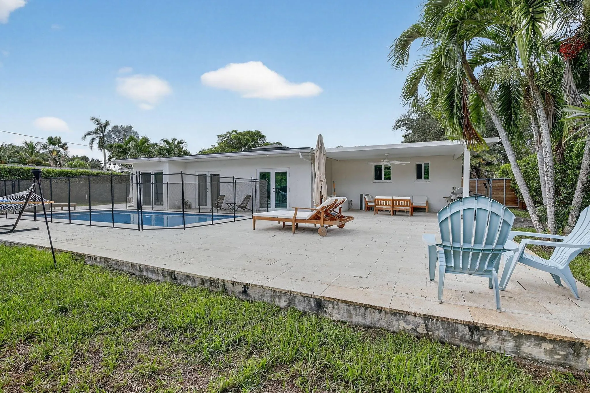 382 S Fig Tree Lane