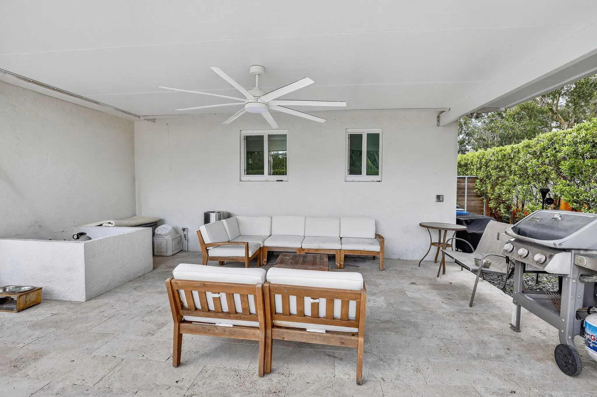 382 S Fig Tree Lane
