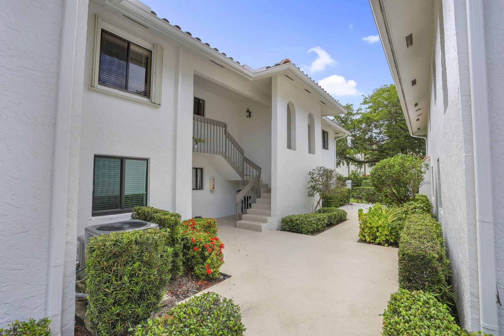 100 Pelican Pointe Drive, #102