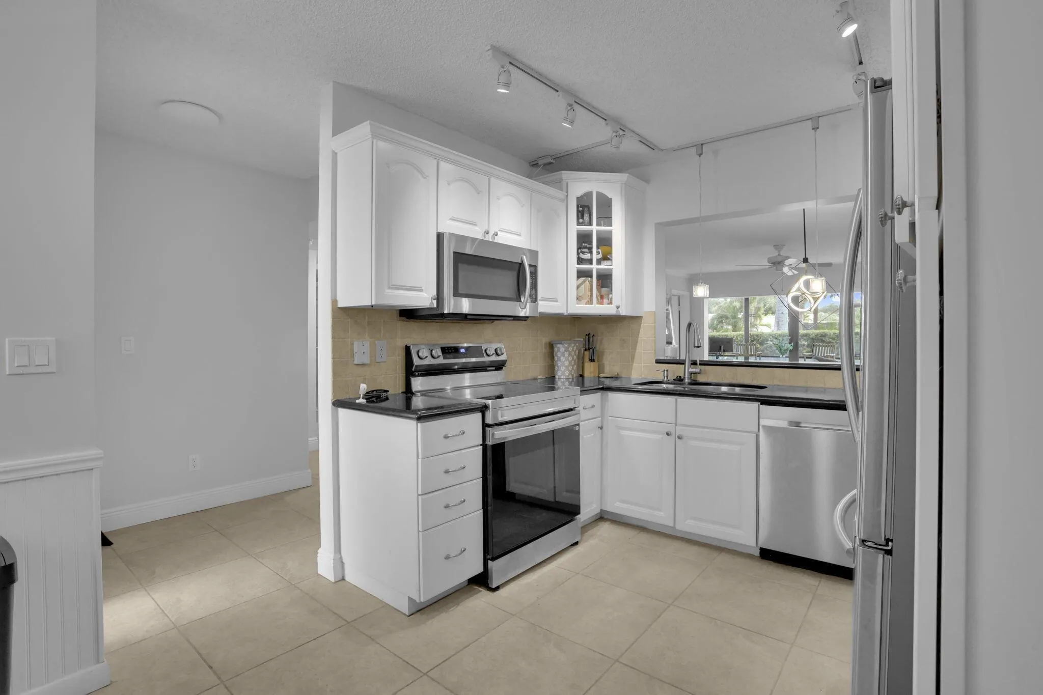 100 Pelican Pointe Drive, #102