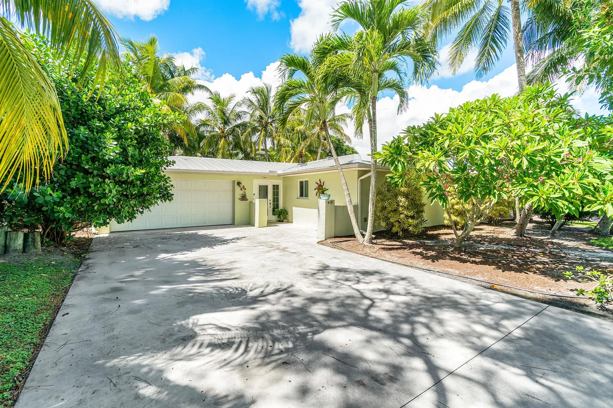 418 SE Alamanda Way