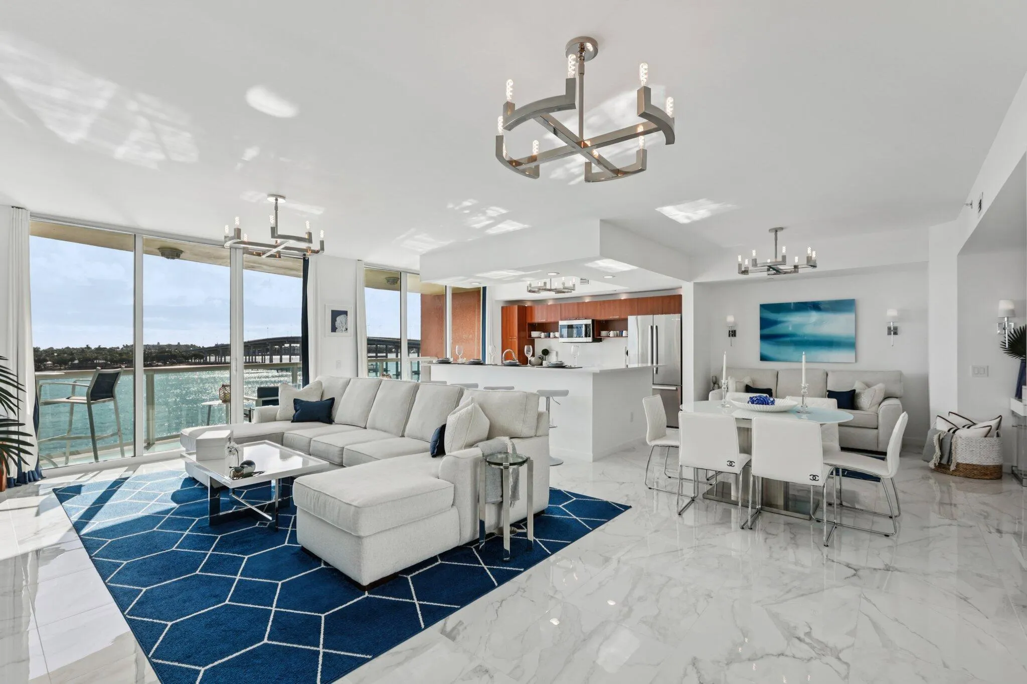 2640 Lake Shore Drive, #507