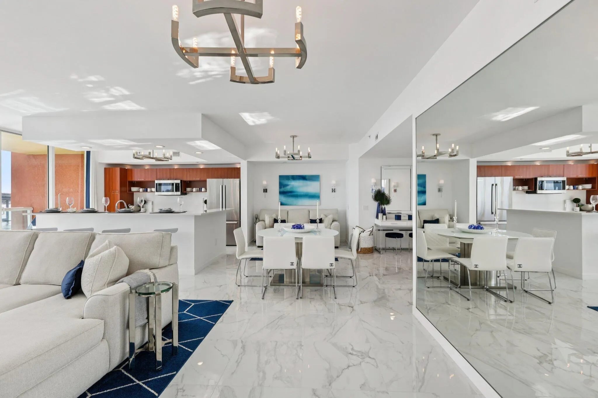 2640 Lake Shore Drive, #507