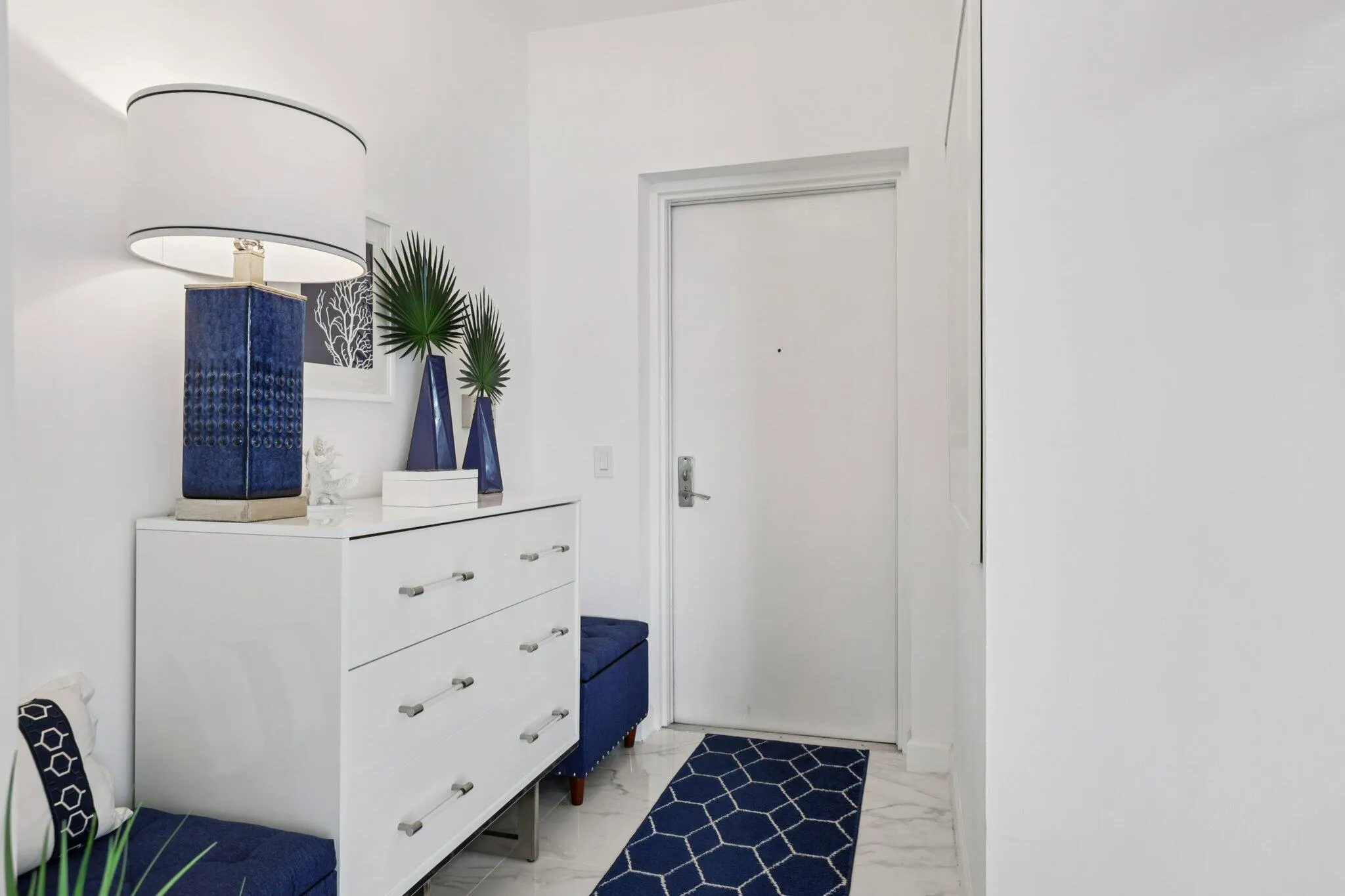 2640 Lake Shore Drive, #507