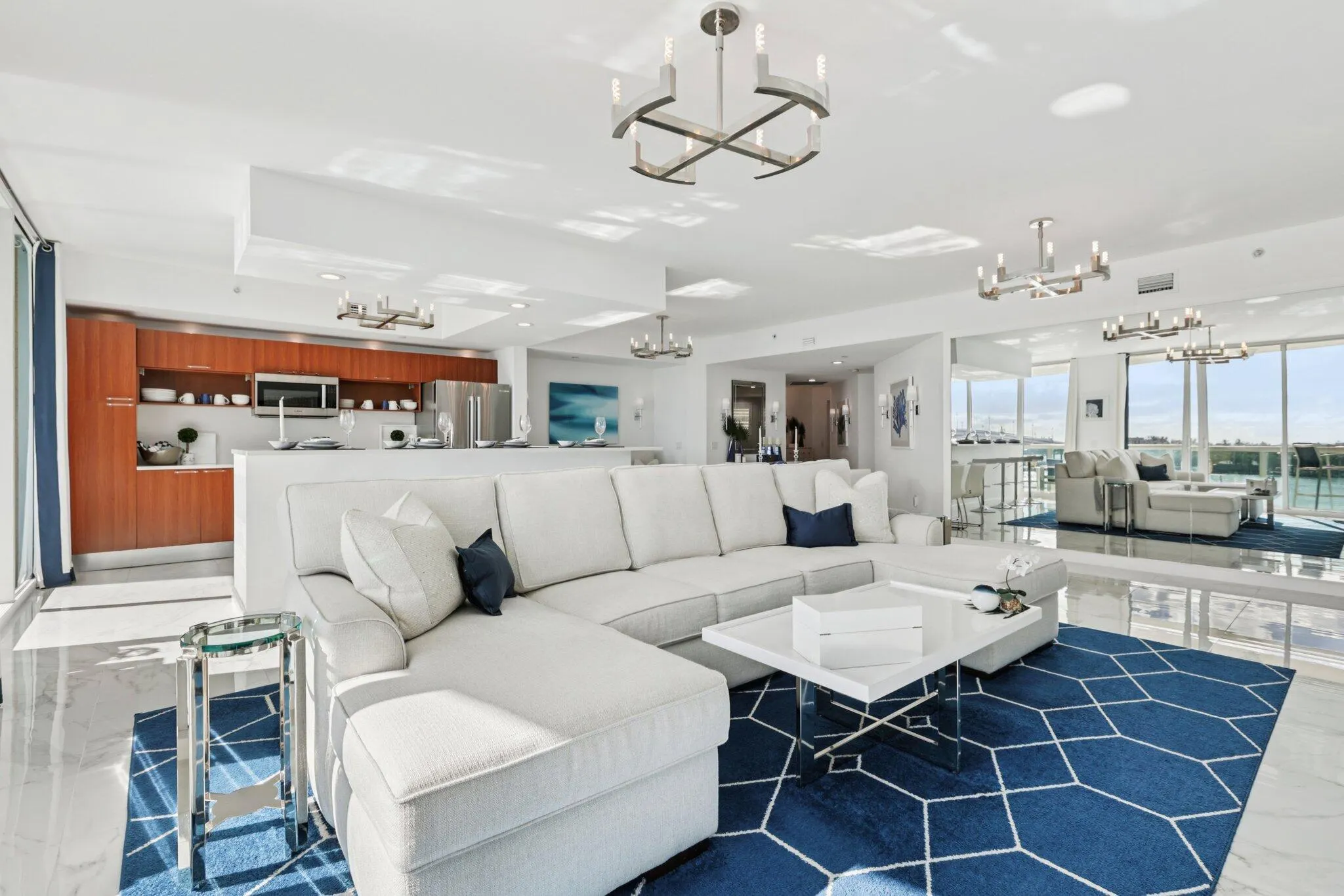 2640 Lake Shore Drive, #507