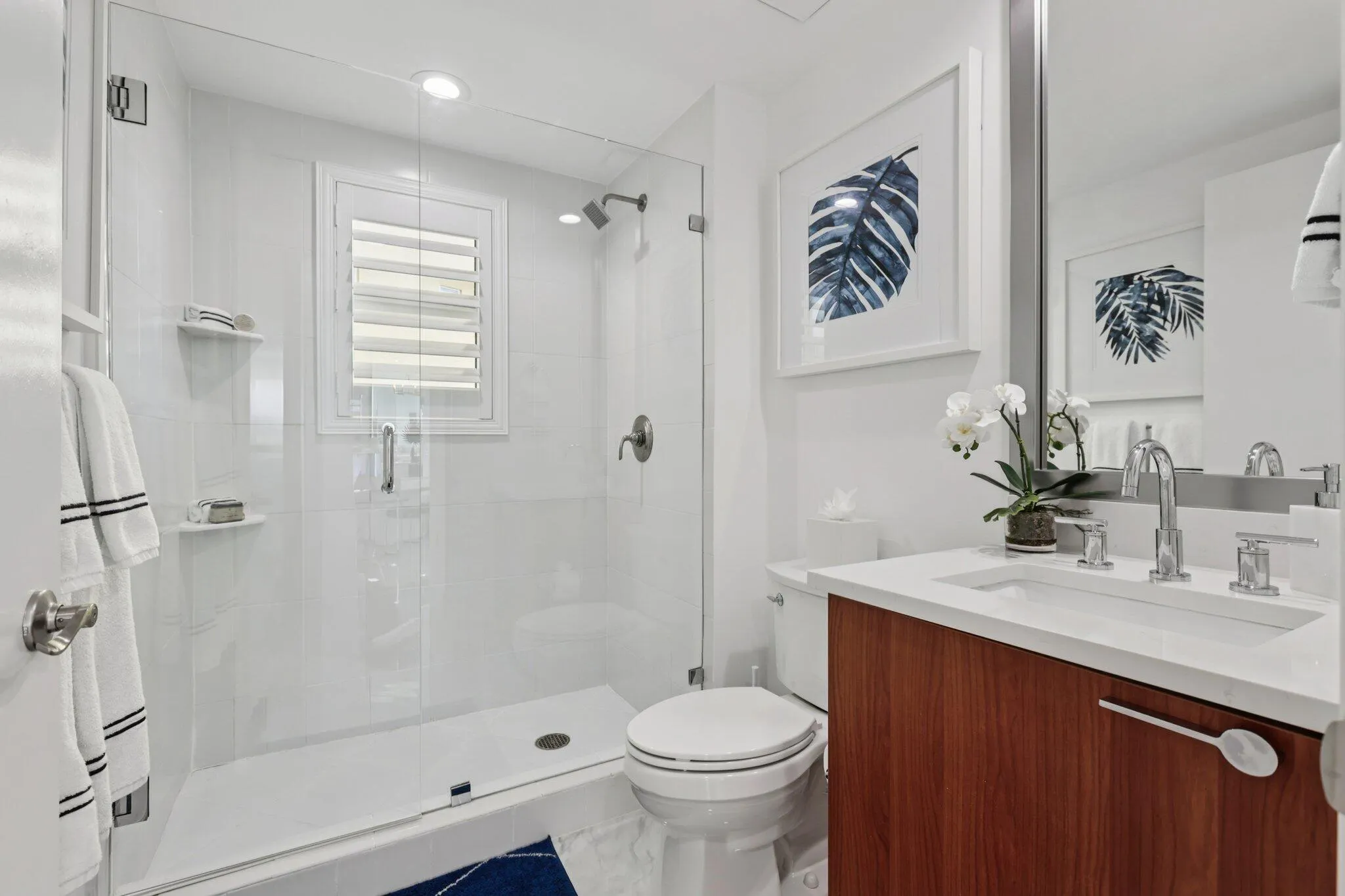 2640 Lake Shore Drive, #507