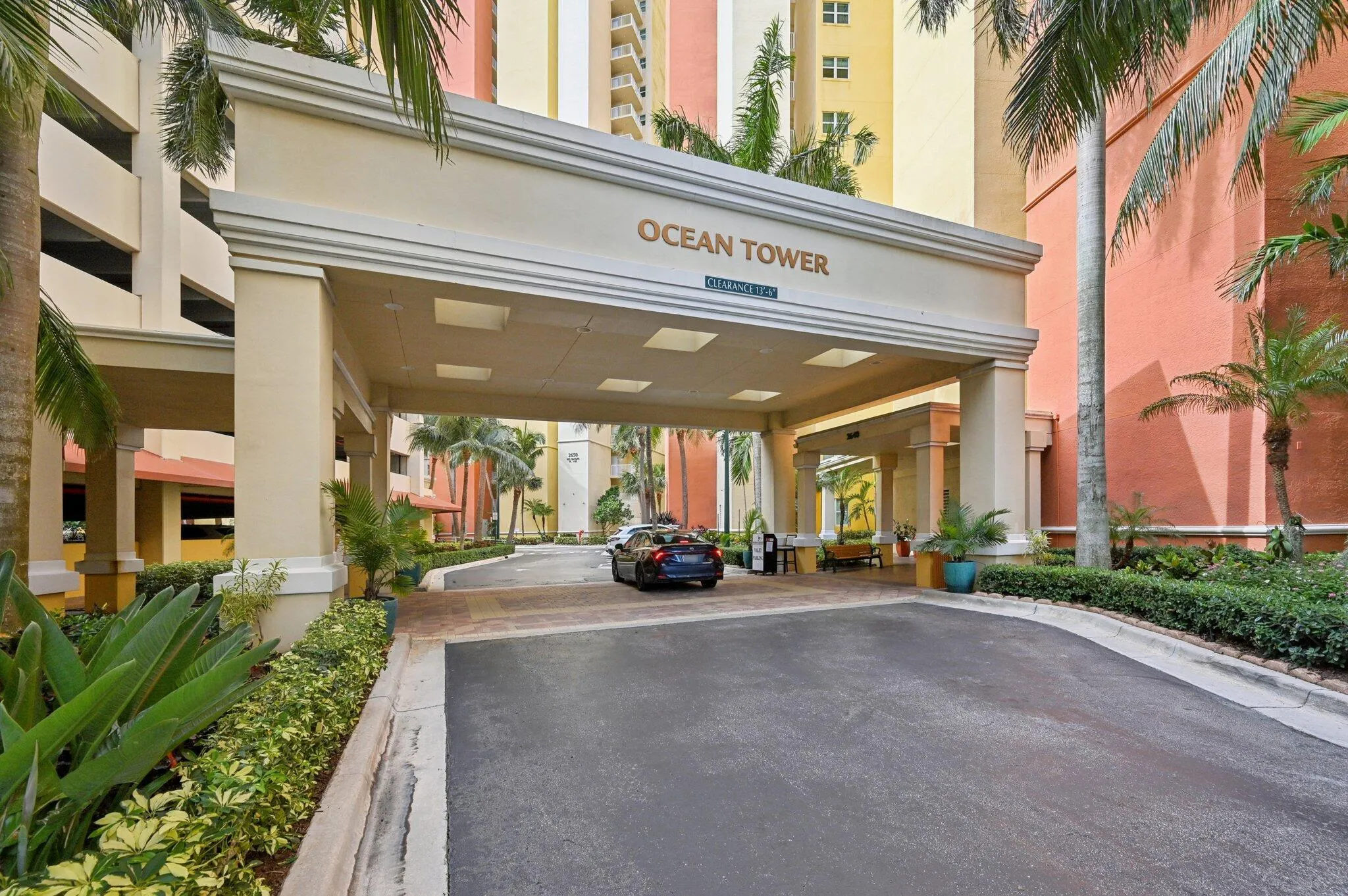 2640 Lake Shore Drive, #507