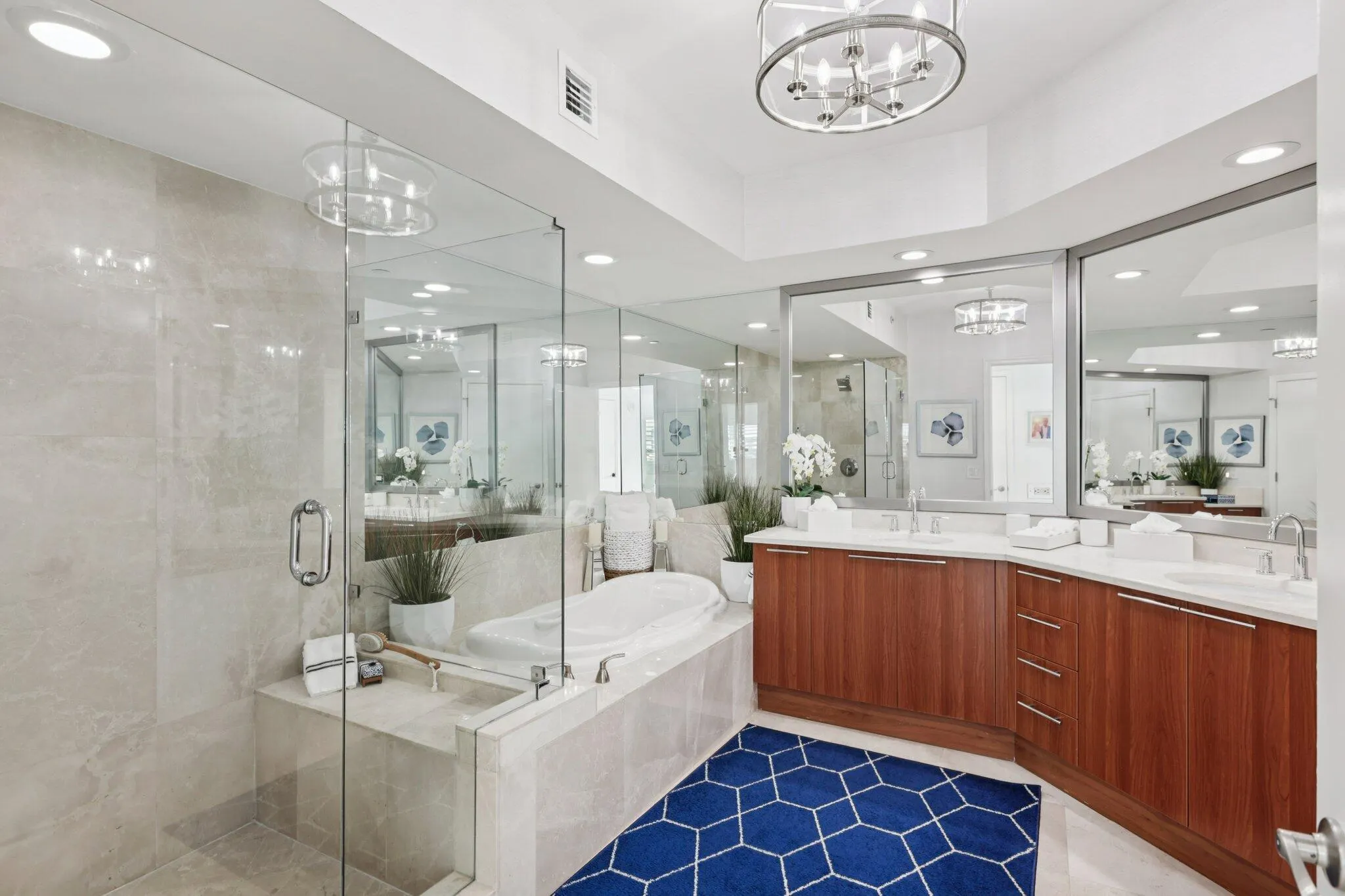 2640 Lake Shore Drive, #507