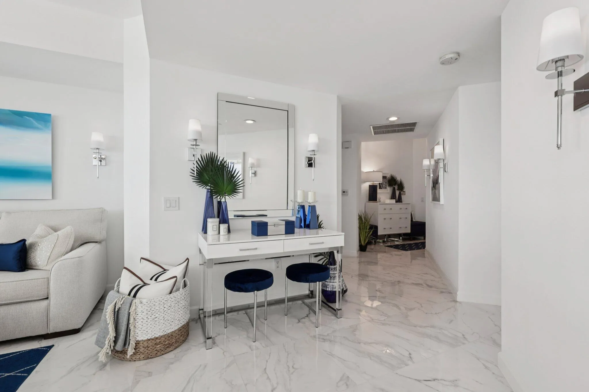 2640 Lake Shore Drive, #507