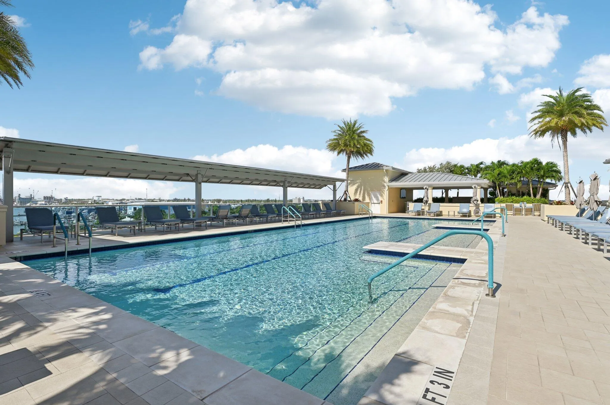 2640 Lake Shore Drive, #507
