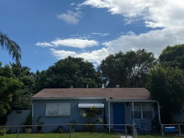 628 49th Street