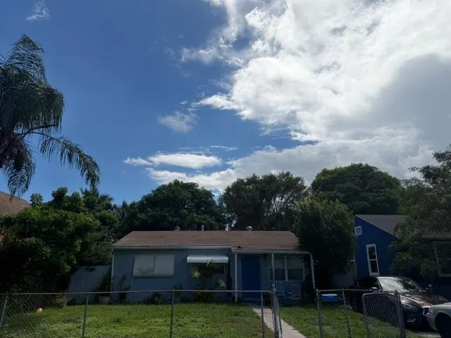 628 49th Street