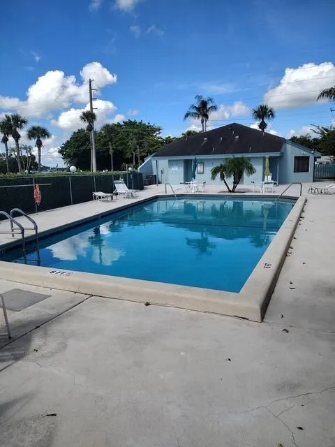 950 S Kanner, #508