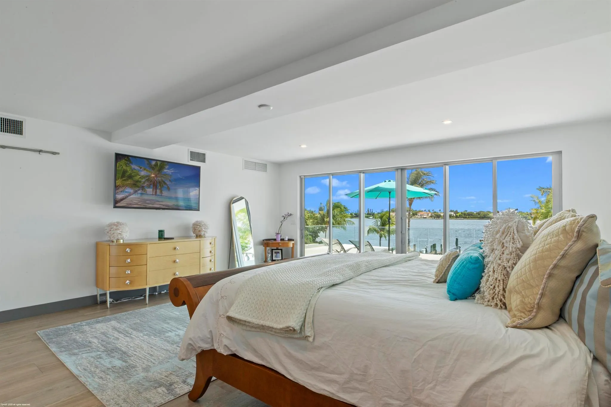2814 N Flagler Drive