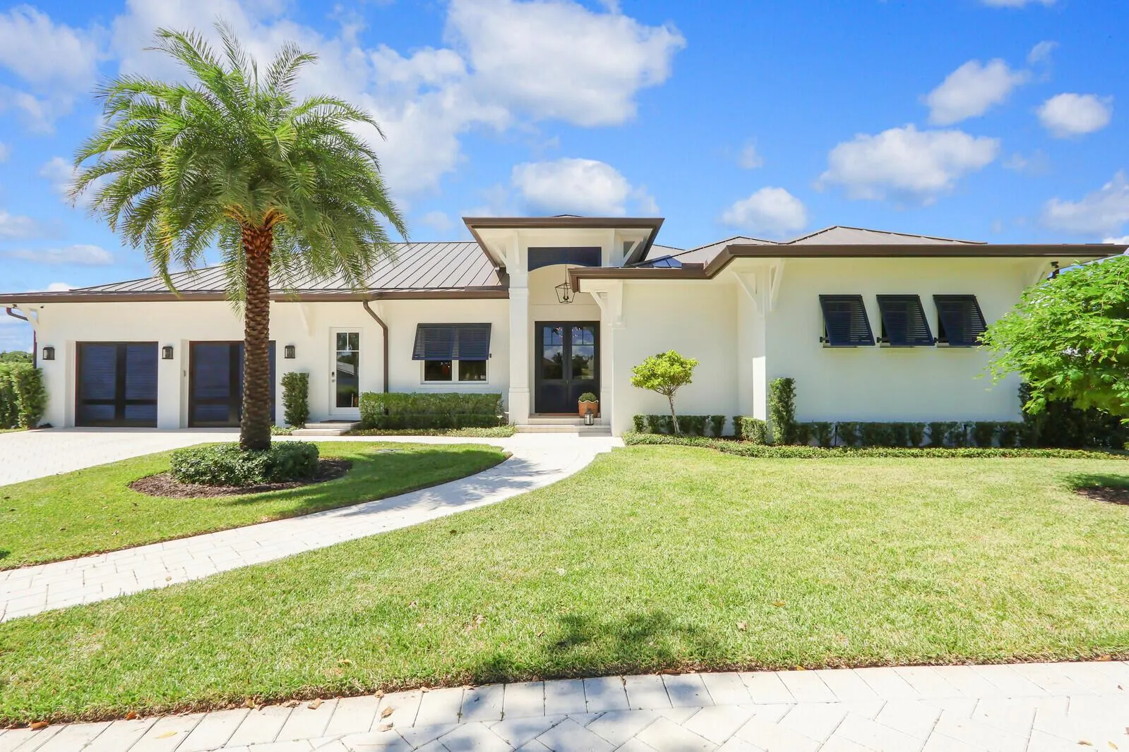 934 N Loxahatchee Drive