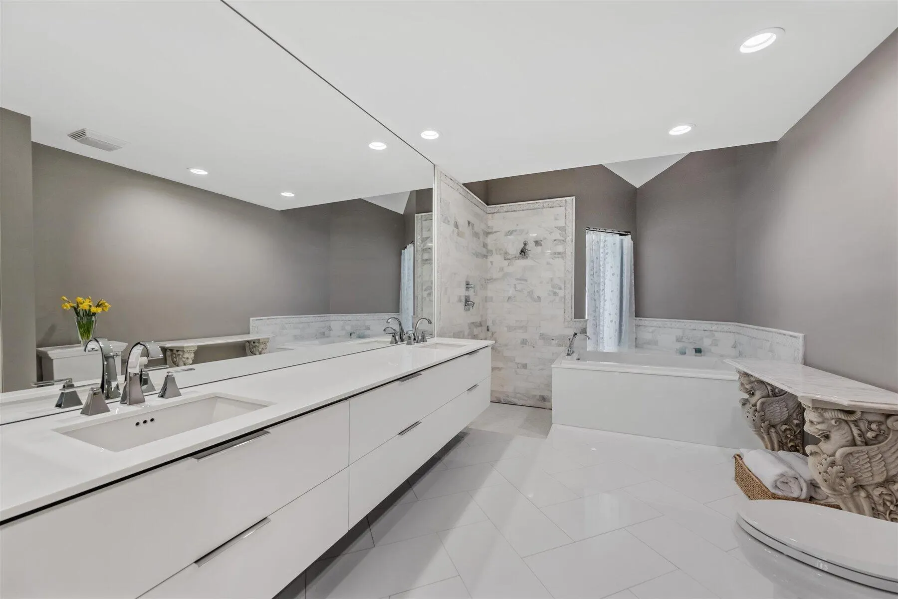 2443 Windsor Way Court