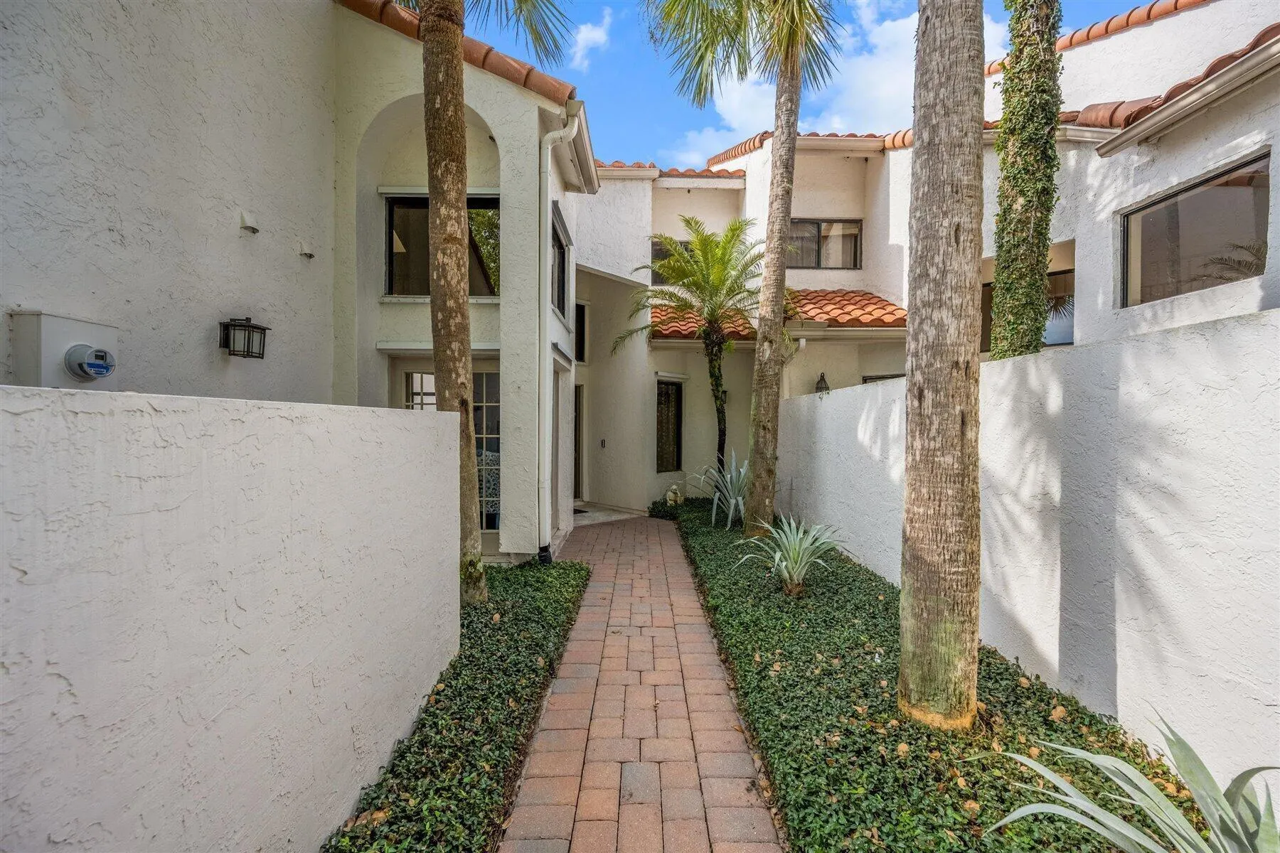 2443 Windsor Way Court