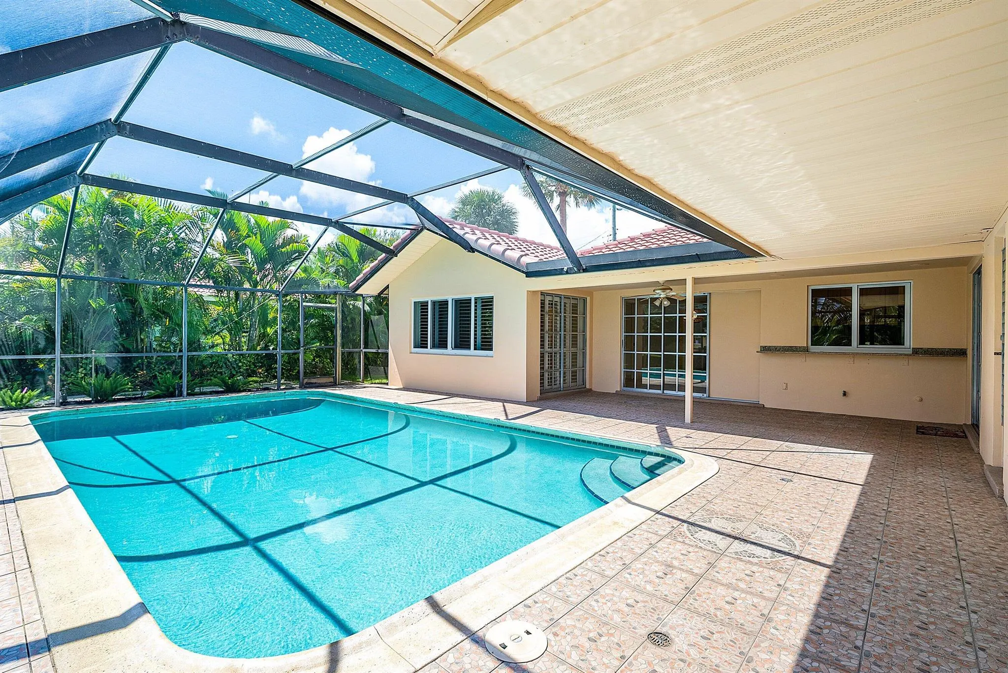 480 NW 11th Avenue