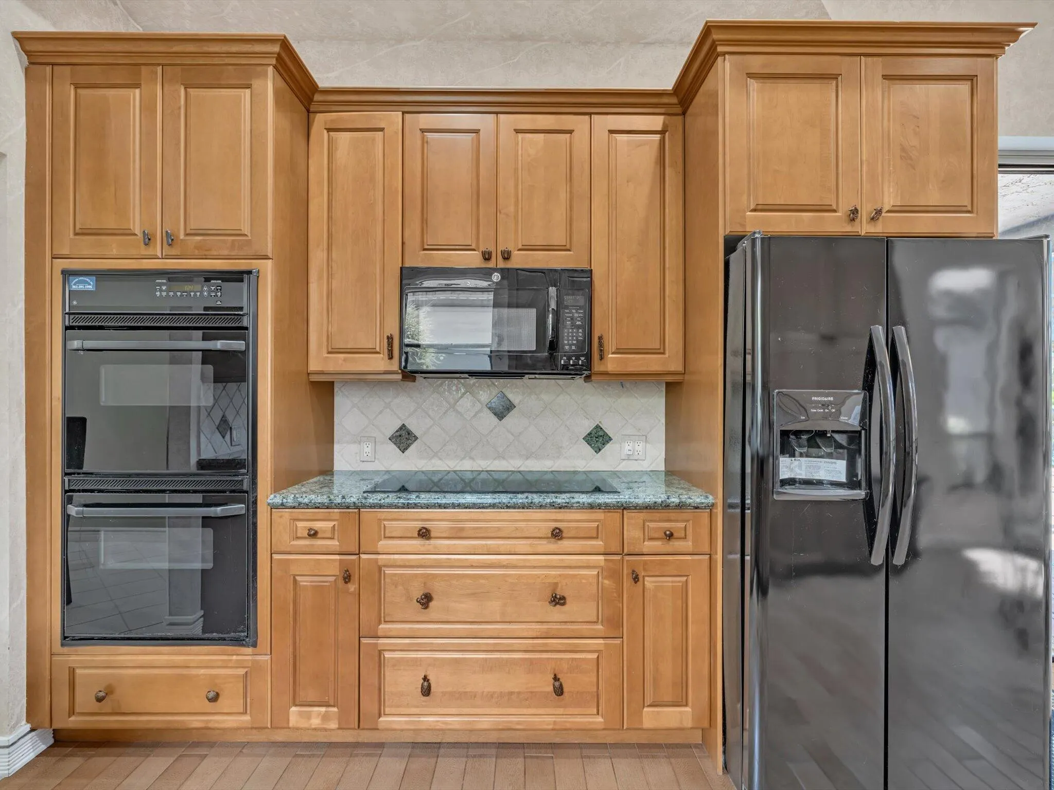 10122 Spyglass Way